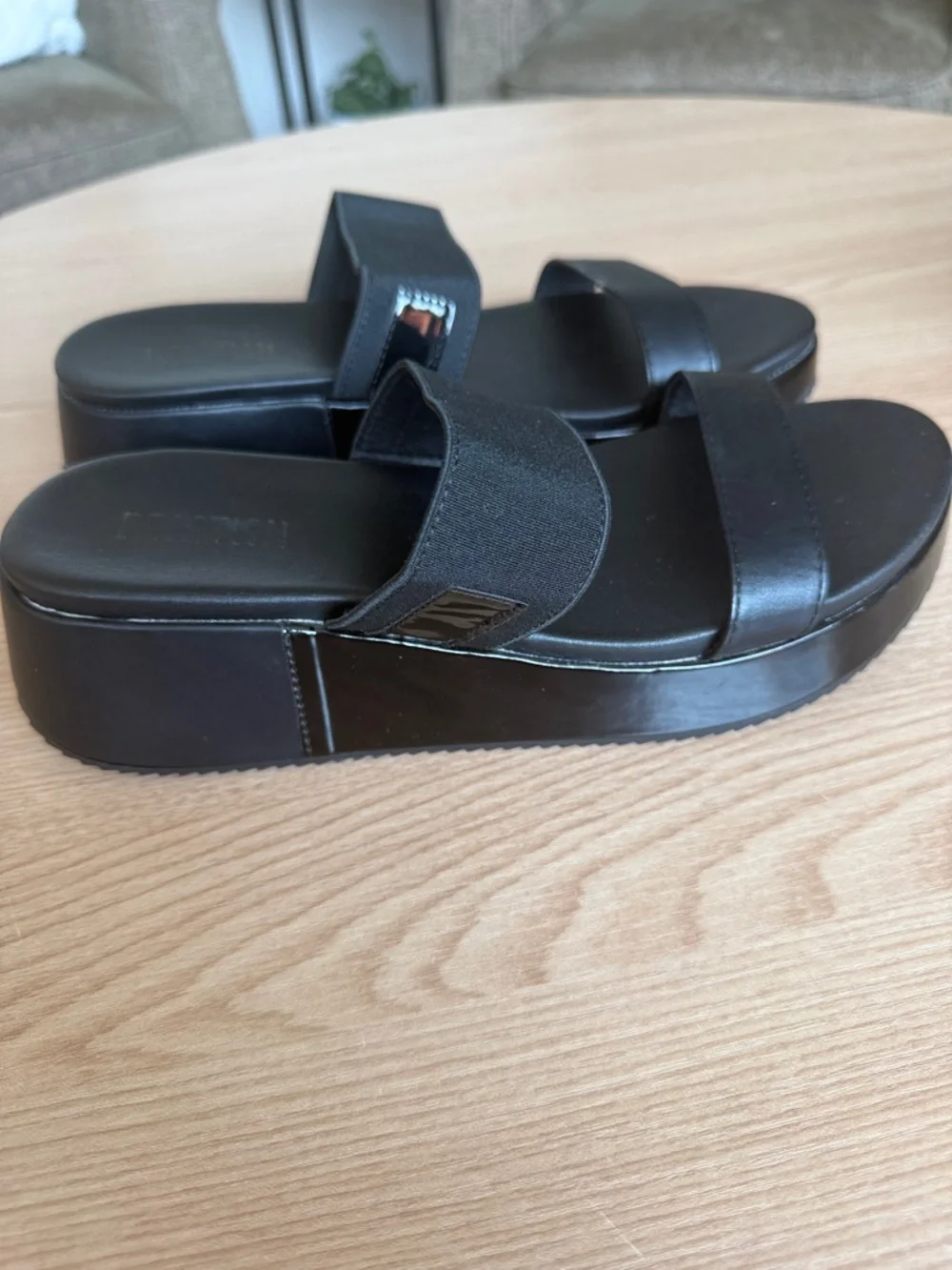 Kenneth Cole Reaction Black Platform Slide Sandals Size 11